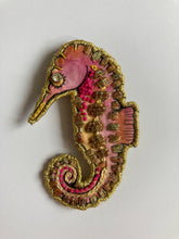 Carica l'immagine nel visualizzatore di Gallery, Spille