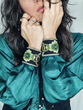 Carica l'immagine nel visualizzatore di Gallery, Copri Polsini