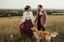 Carica l'immagine nel visualizzatore di Gallery, Bohemian couple with detailed floral headband
